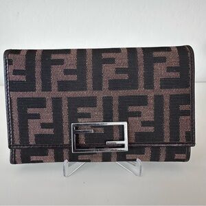 ★FENDI★ナパレザー トリフォールドウォレット Fendi tri fold - Gem